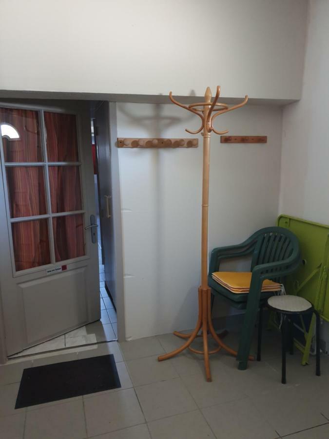 T1 Dans Maison Au Calme Réalmont Exteriér fotografie